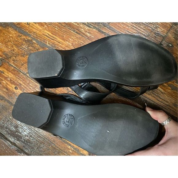 Mephisto black Womens halinka sandal, size 40 EU, size 9 W preloved - Picture 9 of 12